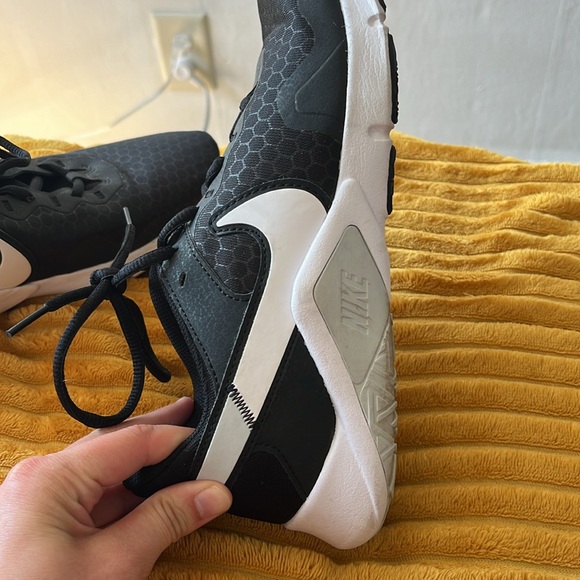 Nike sneakers - Picture 2 of 5